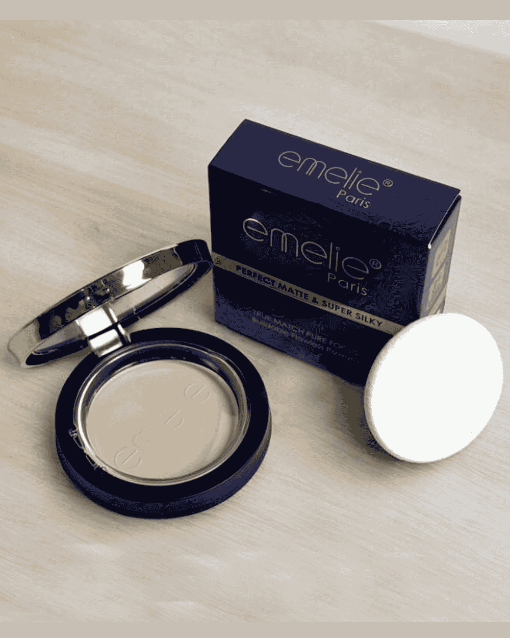 Emelie Paris Perfect Matte Super Silky Compact Powder