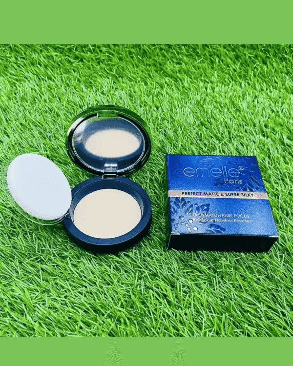 Emelie Paris Perfect Matte Super Silky Compact Powder